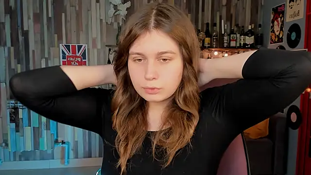 FioraMarmoris online show from November 27, 2025, 1:13 pm