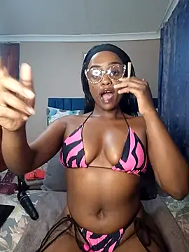 Queen-Chocolate online show from March 16, 2025, 7:49 pm