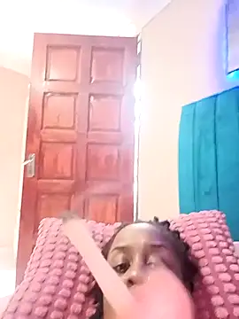 Queen-Chocolate online show from January 6, 2026, 2:32 pm