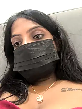 SEXY MAYA   online show from September 20, 2025, 8:10 pm