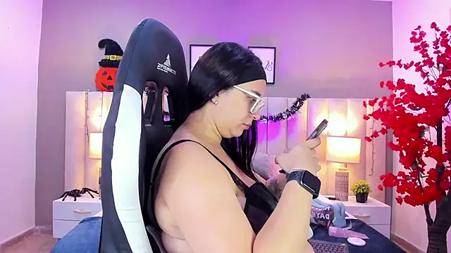 sara parker069 online show from October 30, 2025, 2:07 pm