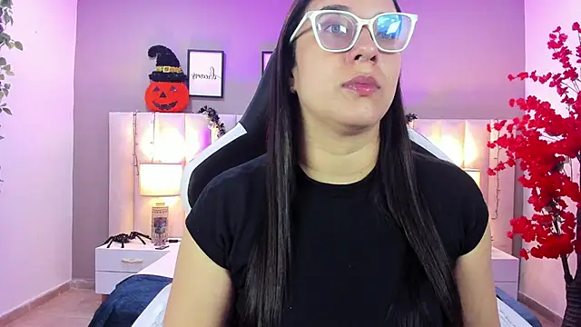 sara parker069 online show from November 4, 2025, 1:54 pm