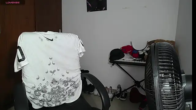 venelope1 online show from February 27, 2025, 2:21 am