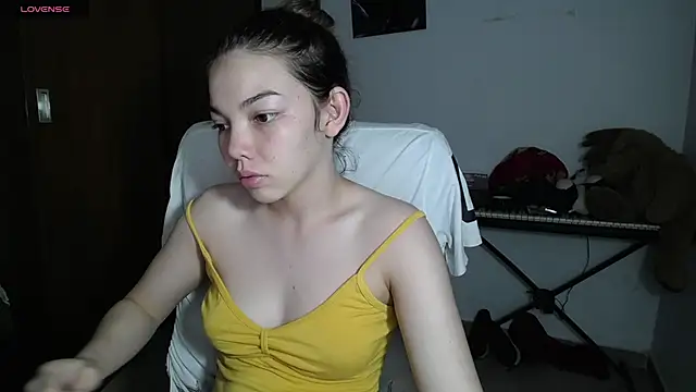 venelope1 online show from March 11, 2025, 2:10 am