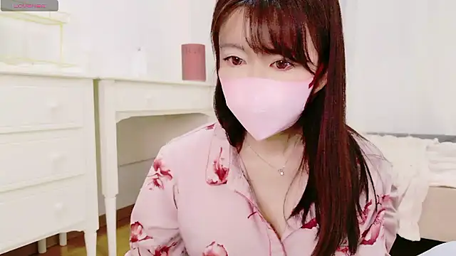 Snapshot of maii- chatting on February 3, 2026, 12:32 pm maii- online show from February 3, 2026, 12:32 pm