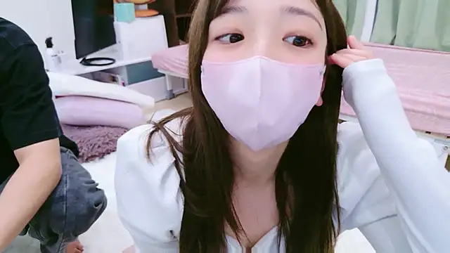 Snapshot of HaruruHappy chatting on April 12, 2026, 1:05 pm HaruruHappy online show from April 12, 2026, 1:05 pm