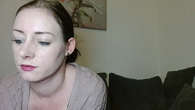 Jasmin-White online show from November 12, 2025, 4:40 pm