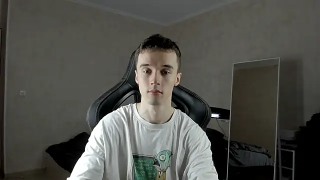 Snapshot of MasonWarholl chatting on March 4, 2025, 6:47 am MasonWarholl online show from March 4, 2025, 6:47 am