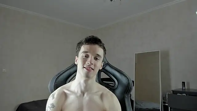 Snapshot of MasonWarholl chatting on March 18, 2025, 8:25 am MasonWarholl online show from March 18, 2025, 8:25 am