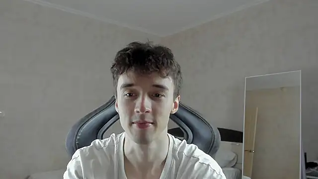 Snapshot of MasonWarholl chatting on February 11, 2026, 6:57 pm MasonWarholl online show from February 11, 2026, 6:57 pm