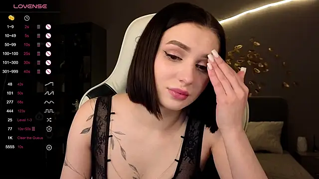 ammy cummy online show from November 17, 2025, 3:01 am