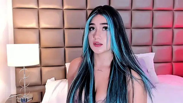 AnnyHizzle online show from February 9, 2025, 9:39 pm