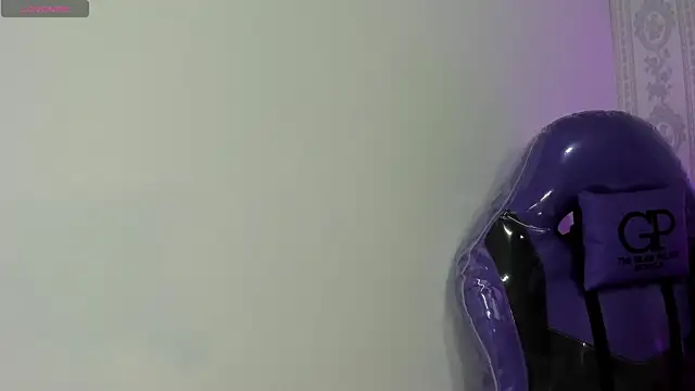 Snapshot of liaa_18 chatting on October 15, 2025, 2:44 am liaa 18 online show from October 15, 2025, 2:44 am