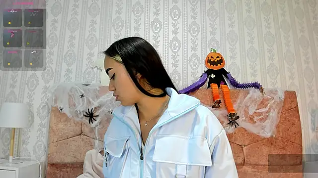 Snapshot of liaa_18 chatting on October 30, 2025, 2:57 am liaa 18 online show from October 30, 2025, 2:57 am