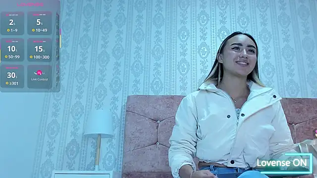 Snapshot of liaa_18 chatting on December 17, 2025, 3:12 am liaa 18 online show from December 17, 2025, 3:12 am