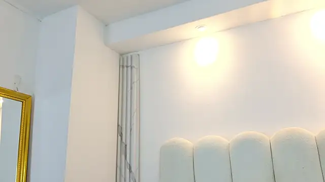 Snapshot of Juliabadlee chatting on February 13, 2026, 11:56 pm Juliabadlee online show from February 13, 2026, 11:56 pm