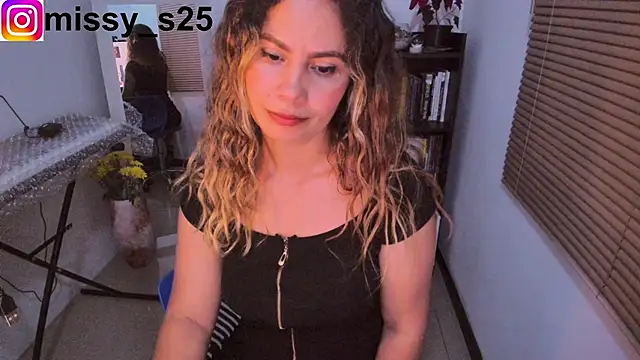 Snapshot of gigi_stephans chatting on January 8, 2026, 2:03 am gigi stephans online show from January 8, 2026, 2:03 am