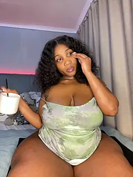 HugeMassiveBooty online show from September 30, 2025, 10:59 pm