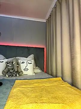 HugeMassiveBooty online show from October 3, 2025, 7:16 am