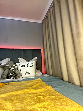 HugeMassiveBooty online show from October 17, 2025, 10:01 pm