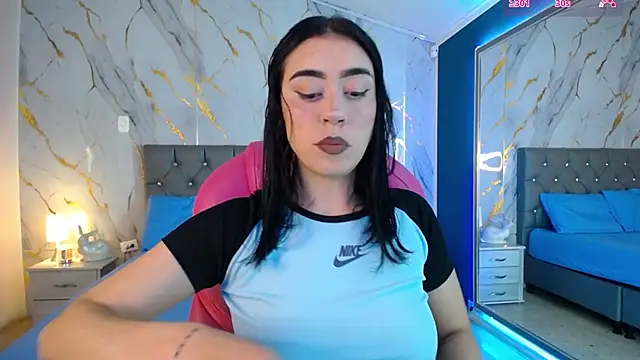 Julieta De Los Angeles online show from March 10, 2025, 3:34 am