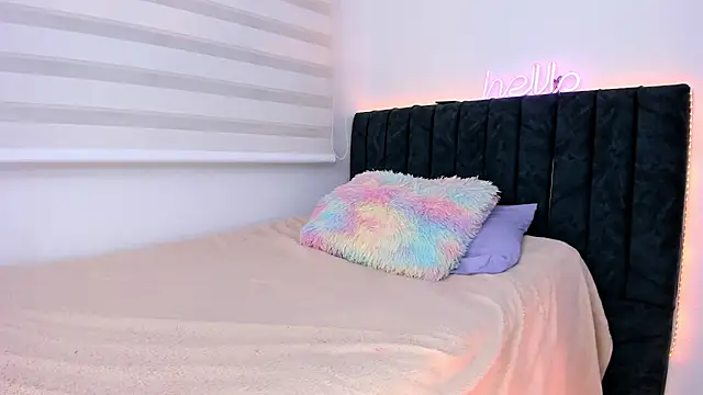 liaqueen610 online show from February 25, 2025, 2:36 am