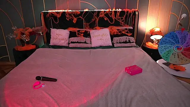 MonAmourrrR online show from October 17, 2025, 6:05 am