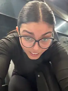 Snapshot of zui_lu chatting on February 15, 2025, 5:09 am zui lu online show from February 15, 2025, 5:09 am