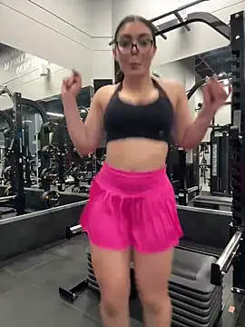 Snapshot of zui_lu chatting on February 17, 2025, 4:42 am zui lu online show from February 17, 2025, 4:42 am