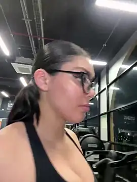 Snapshot of zui_lu chatting on February 17, 2025, 7:47 am zui lu online show from February 17, 2025, 7:47 am