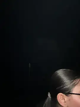 Snapshot of zui_lu chatting on February 18, 2025, 4:15 am zui lu online show from February 18, 2025, 4:15 am