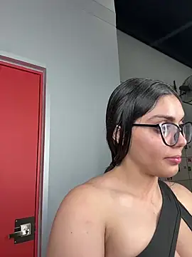 Snapshot of zui_lu chatting on March 2, 2025, 7:21 am zui lu online show from March 2, 2025, 7:21 am