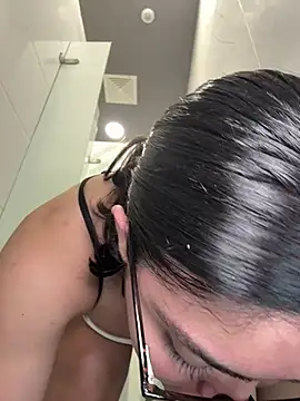 Snapshot of zui_lu chatting on March 6, 2025, 8:19 am zui lu online show from March 6, 2025, 8:19 am