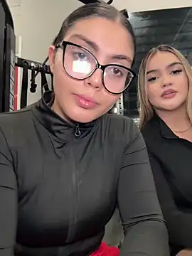 Snapshot of zui_lu chatting on March 8, 2025, 4:56 am zui lu online show from March 8, 2025, 4:56 am