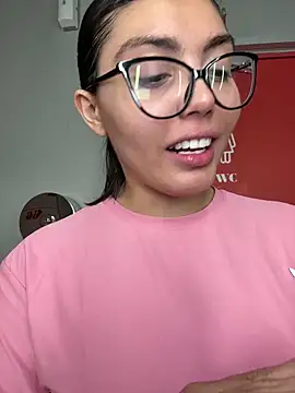 Snapshot of zui_lu chatting on March 13, 2025, 5:43 am zui lu online show from March 13, 2025, 5:43 am