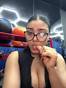 Snapshot of zui_lu chatting on March 18, 2025, 4:37 am zui lu online show from March 18, 2025, 4:37 am