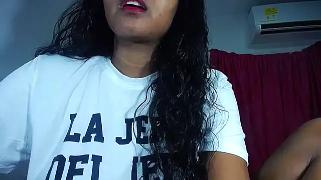 Snapshot of Sashabreck chatting on October 19, 2025, 2:56 am Sashabreck online show from October 19, 2025, 2:56 am