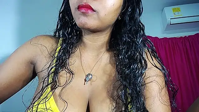 Snapshot of Sashabreck chatting on November 7, 2025, 7:47 pm Sashabreck online show from November 7, 2025, 7:47 pm