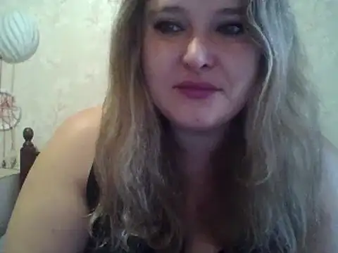 ParisMimi online show from October 20, 2025, 8:15 am