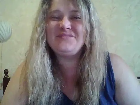Snapshot of ParisMimi chatting on April 29, 2026, 10:41 am ParisMimi online show from April 29, 2026, 10:41 am