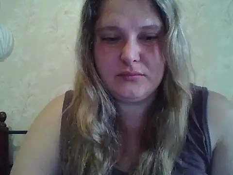 Snapshot of ParisMimi chatting on May 17, 2026, 6:55 am ParisMimi online show from May 17, 2026, 6:55 am