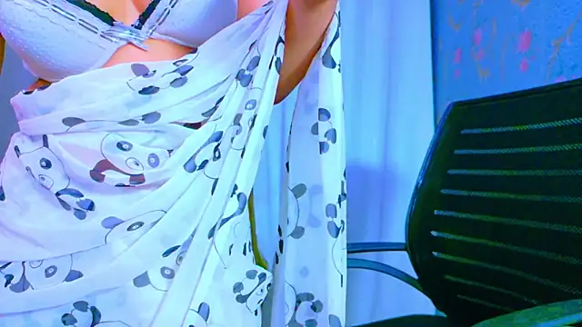 Aashika-Kaur online show from March 11, 2025, 3:48 am