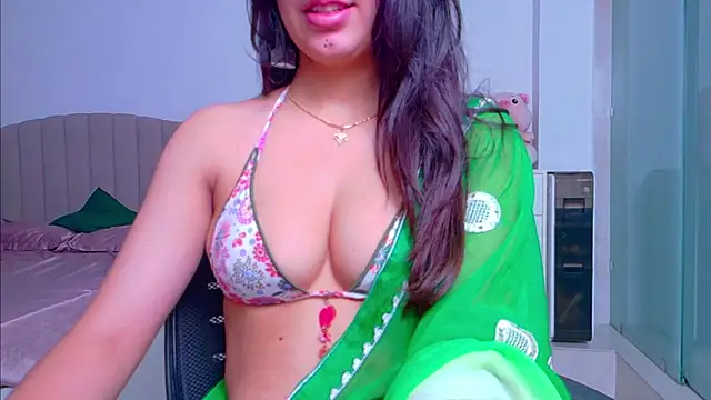 Aashika-Kaur online show from September 13, 2025, 4:12 am
