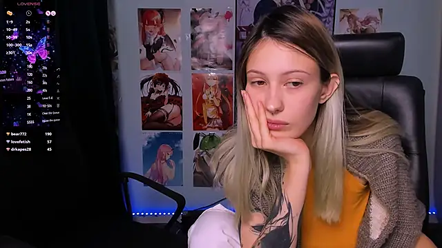 liana kisses online show from December 15, 2024, 3:20 pm