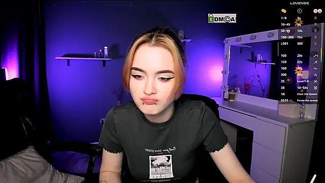 liana kisses online show from March 15, 2025, 11:06 pm