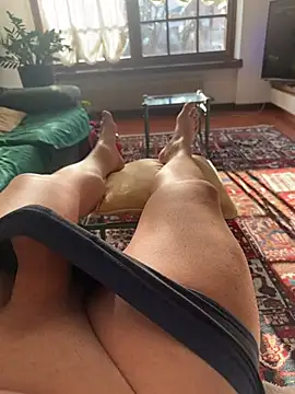 Snapshot of MatthewEmme chatting on February 15, 2025, 2:44 pm MatthewEmme online show from February 15, 2025, 2:44 pm