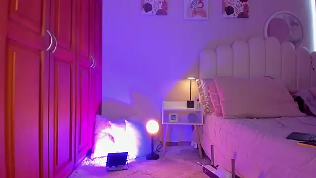 martinaaricci online show from February 23, 2026, 2:03 pm