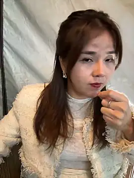 Snapshot of Efangfang chatting on December 18, 2024, 12:29 pm Efangfang online show from December 18, 2024, 12:29 pm