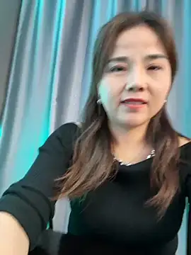Snapshot of Efangfang chatting on December 21, 2024, 8:18 am Efangfang online show from December 21, 2024, 8:18 am