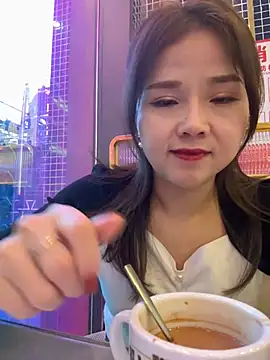 Snapshot of Efangfang chatting on January 9, 2025, 9:37 am Efangfang online show from January 9, 2025, 9:37 am